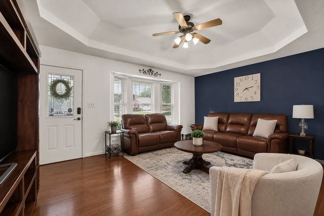 3656 Fieldstone Dr, Clarksville, TN 37040