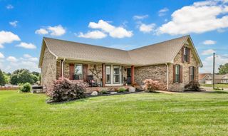 3656 Fieldstone Dr, Clarksville, TN 37040