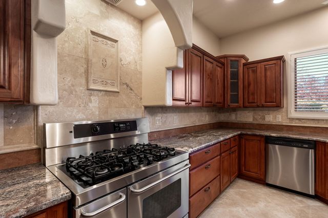 508 Laguna Seca Lane NW, Albuquerque, NM 87104