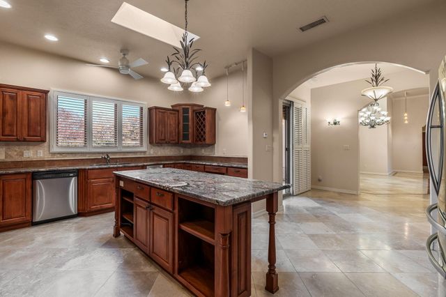 508 Laguna Seca Lane NW, Albuquerque, NM 87104