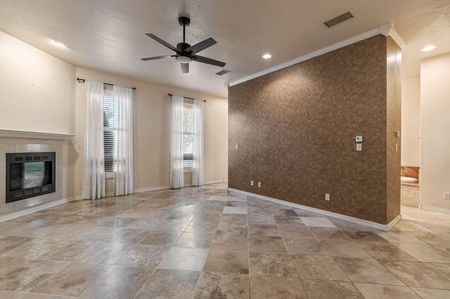 508 Laguna Seca Lane NW, Albuquerque, NM 87104