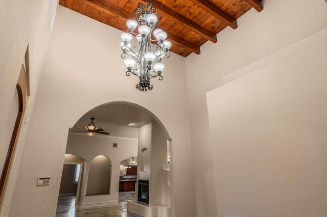 508 Laguna Seca Lane NW, Albuquerque, NM 87104