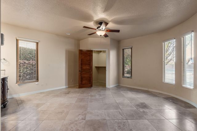 508 Laguna Seca Lane NW, Albuquerque, NM 87104