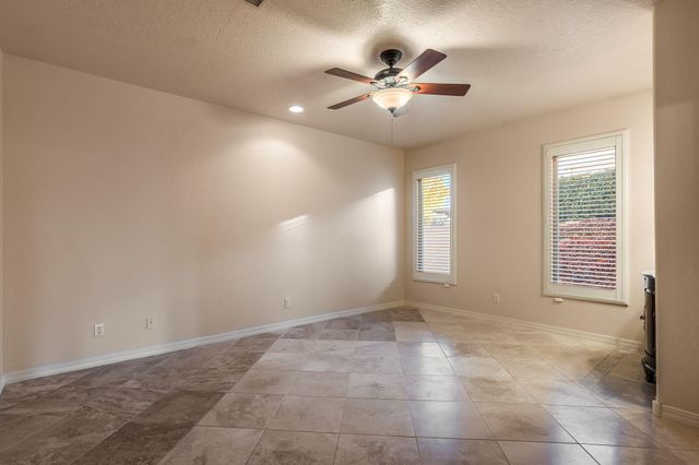 508 Laguna Seca Lane NW, Albuquerque, NM 87104