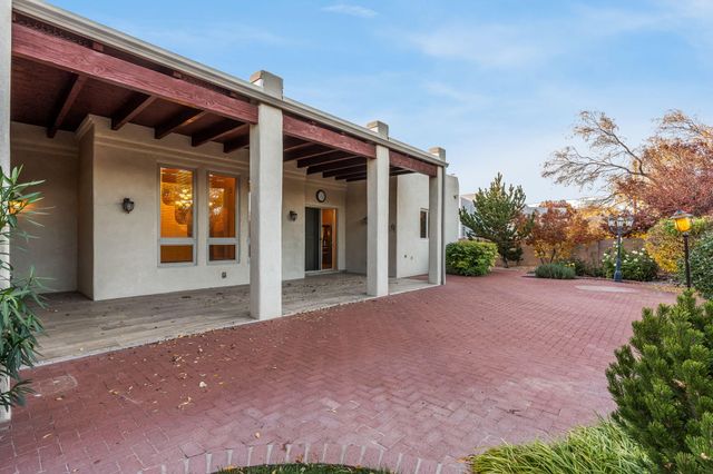 508 Laguna Seca Lane NW, Albuquerque, NM 87104