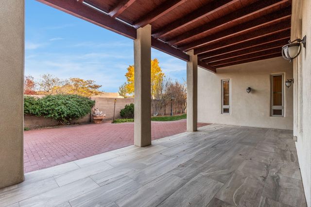 508 Laguna Seca Lane NW, Albuquerque, NM 87104