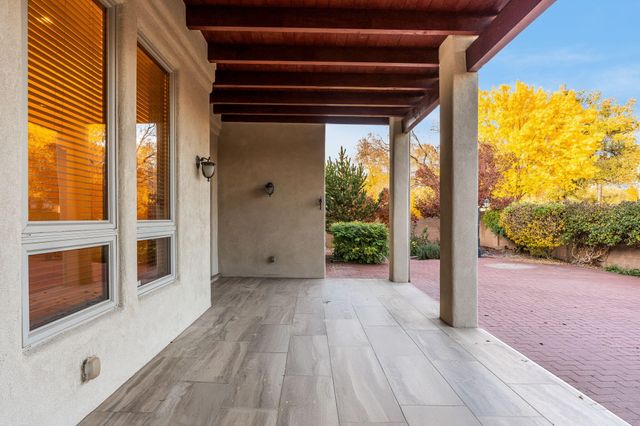 508 Laguna Seca Lane NW, Albuquerque, NM 87104