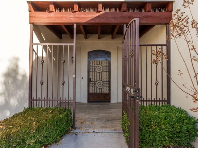 508 Laguna Seca Lane NW, Albuquerque, NM 87104