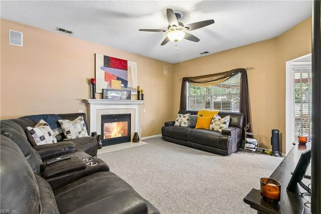 828 Sheffield ST, Hampton, VA 23666