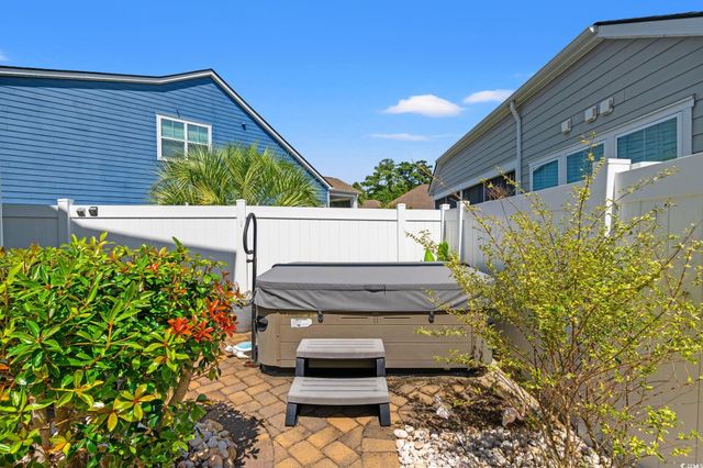 310 Lorenzo Dr., North Myrtle Beach, SC 29582
