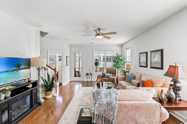 310 Lorenzo Dr., North Myrtle Beach, SC 29582