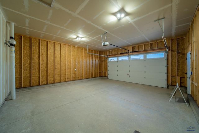 193 DORCHESTER AVE, Box Elder, SD 57719