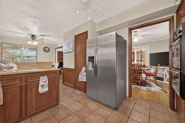 2016 Meadow Lane, Richmond, TX 77469