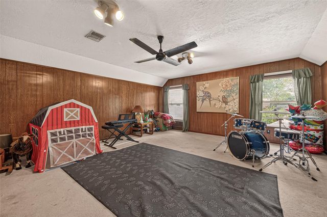 2016 Meadow Lane, Richmond, TX 77469