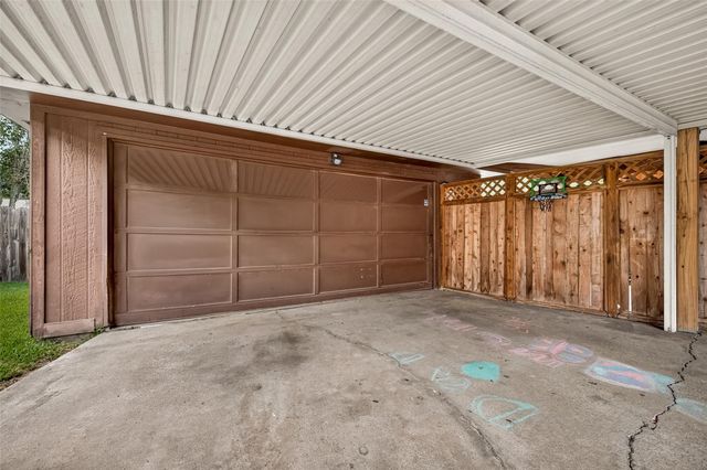 2016 Meadow Lane, Richmond, TX 77469