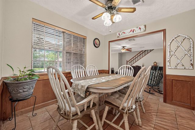 2016 Meadow Lane, Richmond, TX 77469