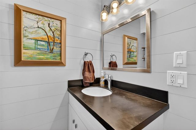 428 HILLCREST COURT, Mount Dora, FL 32757