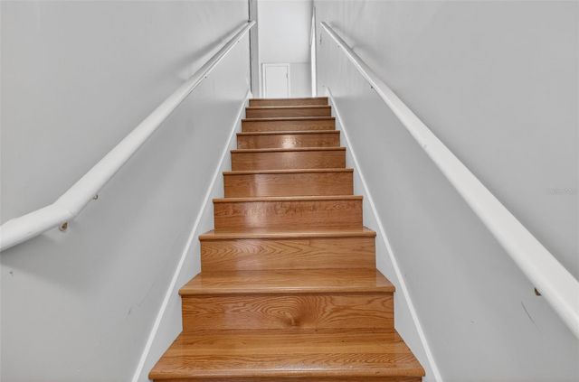 428 HILLCREST COURT, Mount Dora, FL 32757