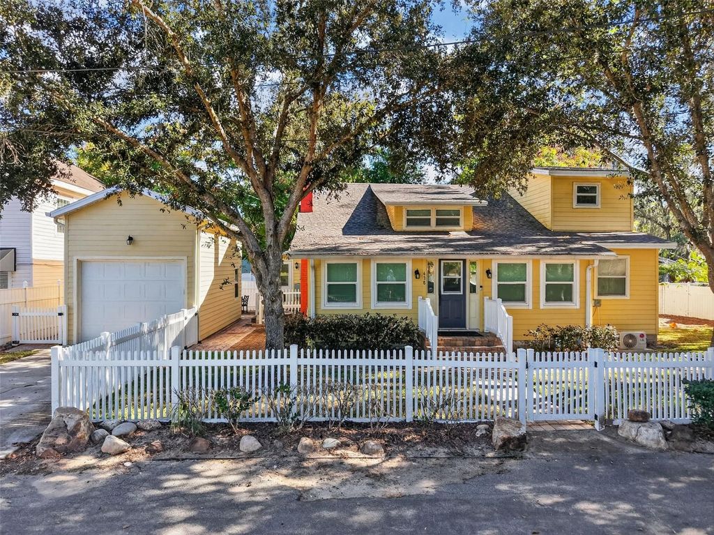 428 HILLCREST COURT, Mount Dora, FL 32757