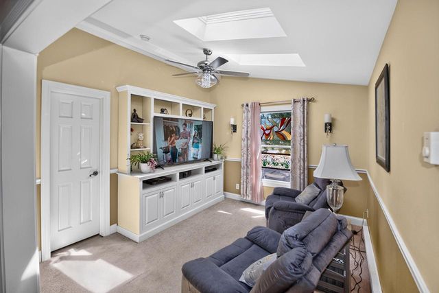 8755 N Pelham PARKWAY, Bayside, WI 53217