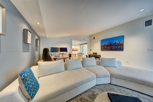 3508 Crystal View Ct 0, Miami, FL 33133