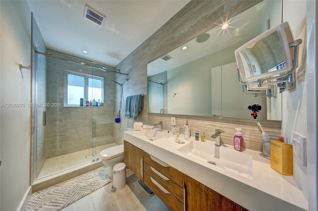 3508 Crystal View Ct 0, Miami, FL 33133