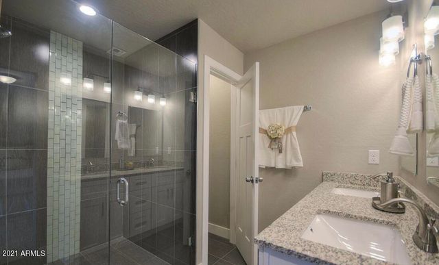 5633 S 12 Lane, Phoenix, AZ 85041