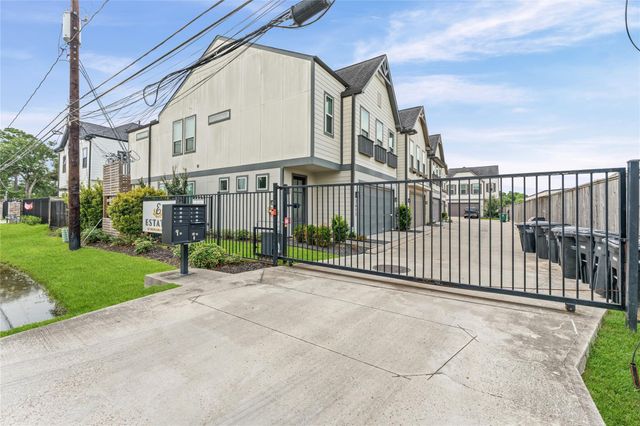 2203 Paul Quinn B Street, Houston, TX 77091