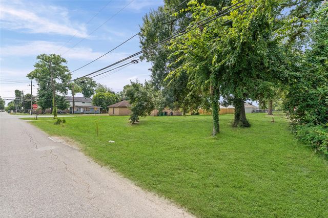 2203 Paul Quinn B Street, Houston, TX 77091