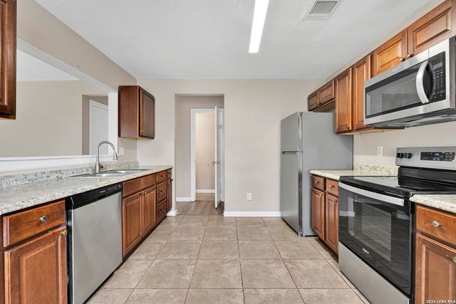 9214 Adams Hill, San Antonio, TX 78245
