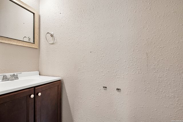 9214 Adams Hill, San Antonio, TX 78245