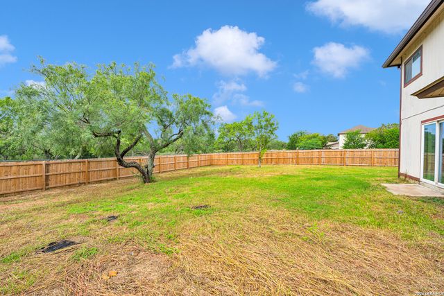 9214 Adams Hill, San Antonio, TX 78245