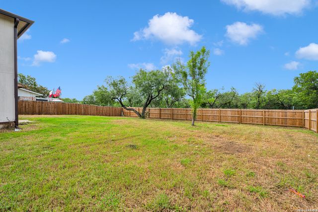 9214 Adams Hill, San Antonio, TX 78245