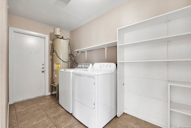 9214 Adams Hill, San Antonio, TX 78245