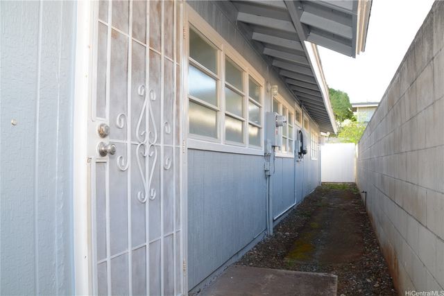 94-667 Maaniani Place, Waipahu, HI 96797