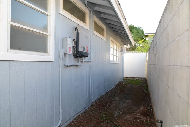 94-667 Maaniani Place, Waipahu, HI 96797