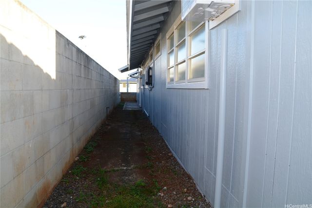 94-667 Maaniani Place, Waipahu, HI 96797