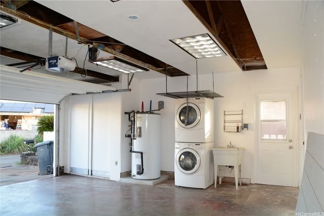 94-667 Maaniani Place, Waipahu, HI 96797