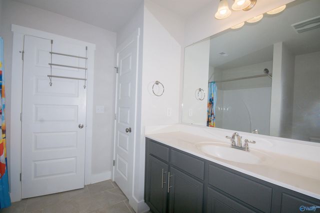 28 Silky Oak Circle, Huntsville, AL 35824