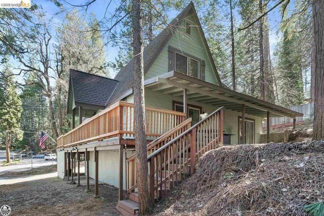 18441 Hillcrest Rd 18443 Hillcrest, Twain Harte, CA 95383