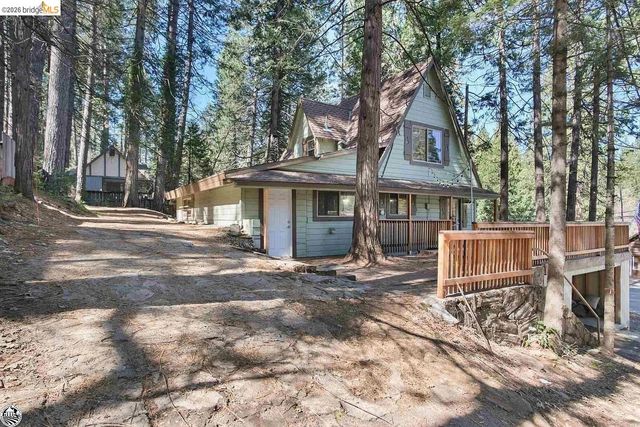 18441 Hillcrest Rd 18443 Hillcrest, Twain Harte, CA 95383