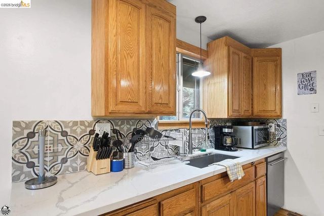 18441 Hillcrest Rd 18443 Hillcrest, Twain Harte, CA 95383