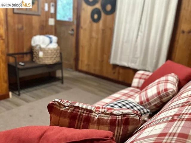 18441 Hillcrest Rd 18443 Hillcrest, Twain Harte, CA 95383