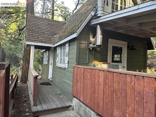18441 Hillcrest Rd 18443 Hillcrest, Twain Harte, CA 95383