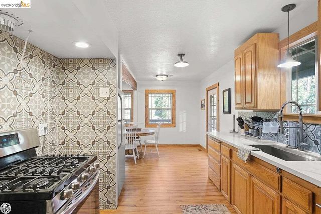 18441 Hillcrest Rd 18443 Hillcrest, Twain Harte, CA 95383