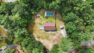11 Albany Avenue, Londonderry, NH 03053