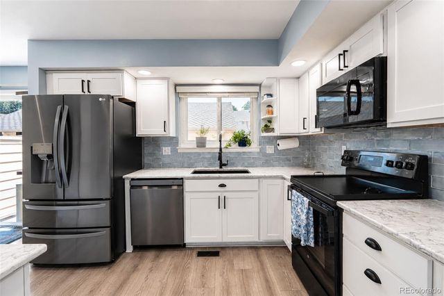 6937 E Briarwood Drive, Centennial, CO 80112