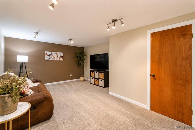 6937 E Briarwood Drive, Centennial, CO 80112