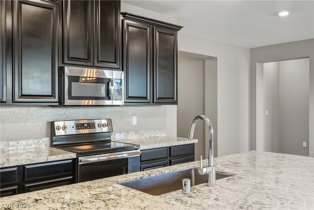 2598 Blossom Avenue, Pahrump, NV 89048