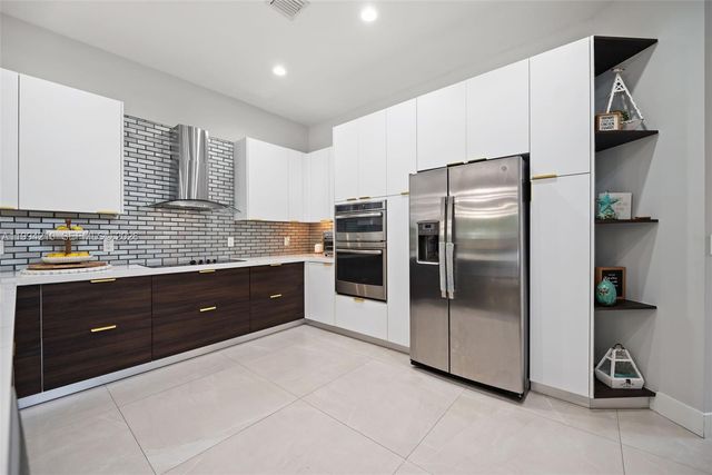 3242 SW 44th St, Dania Beach, FL 33312